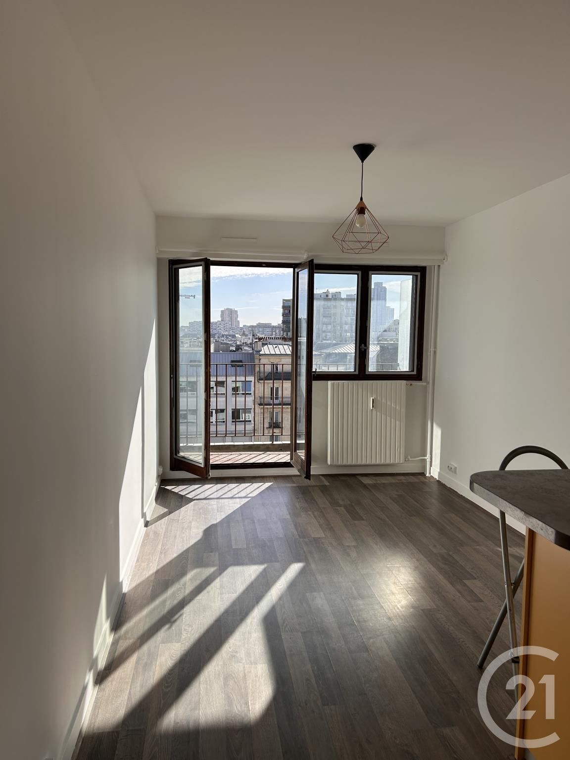 Appartement Rue de la Chapelle à Paris