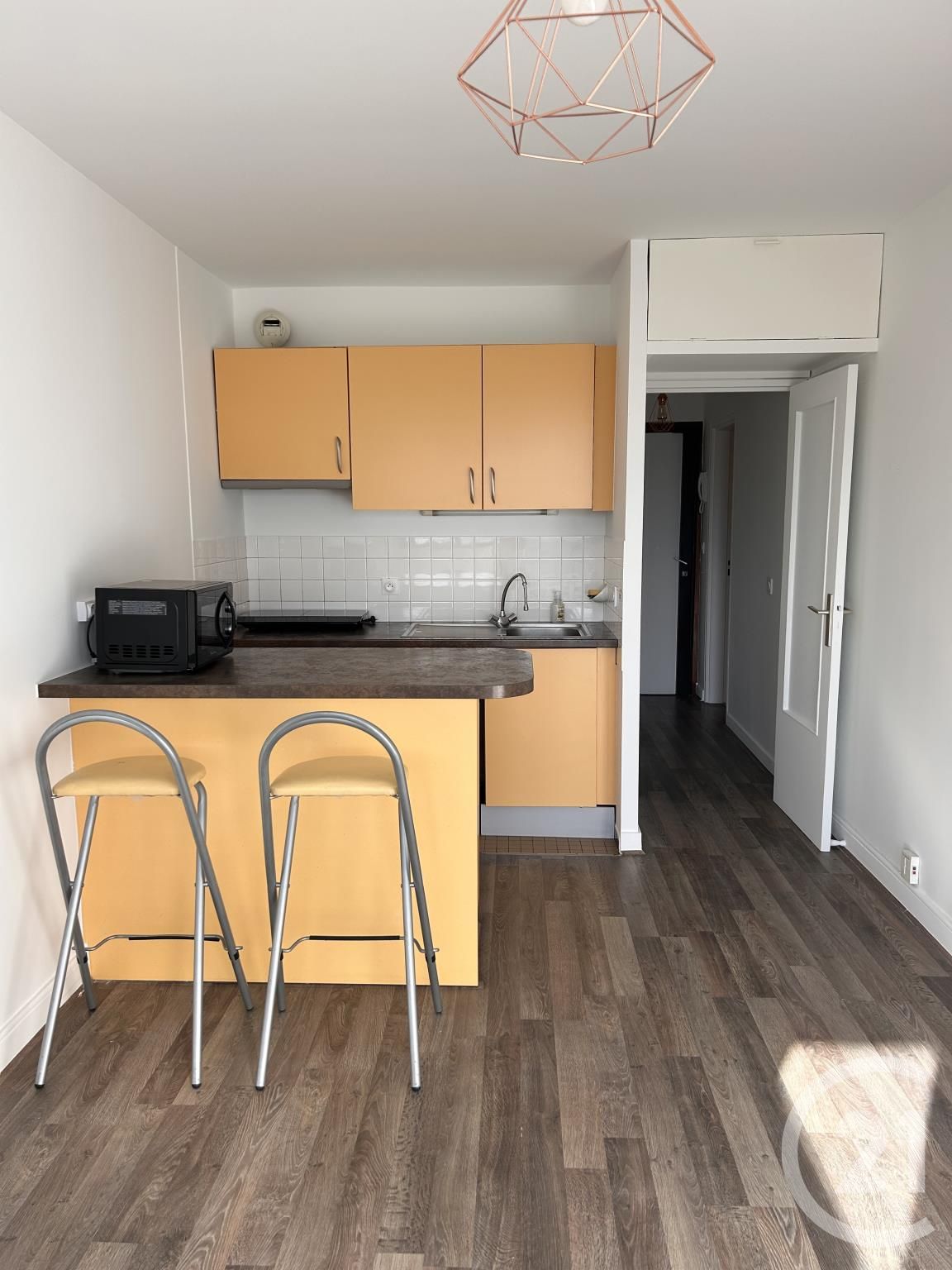 Appartement Rue de la Chapelle à Paris