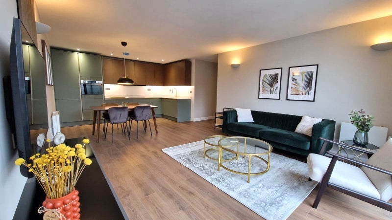 Flat Isaac Way in Manchester