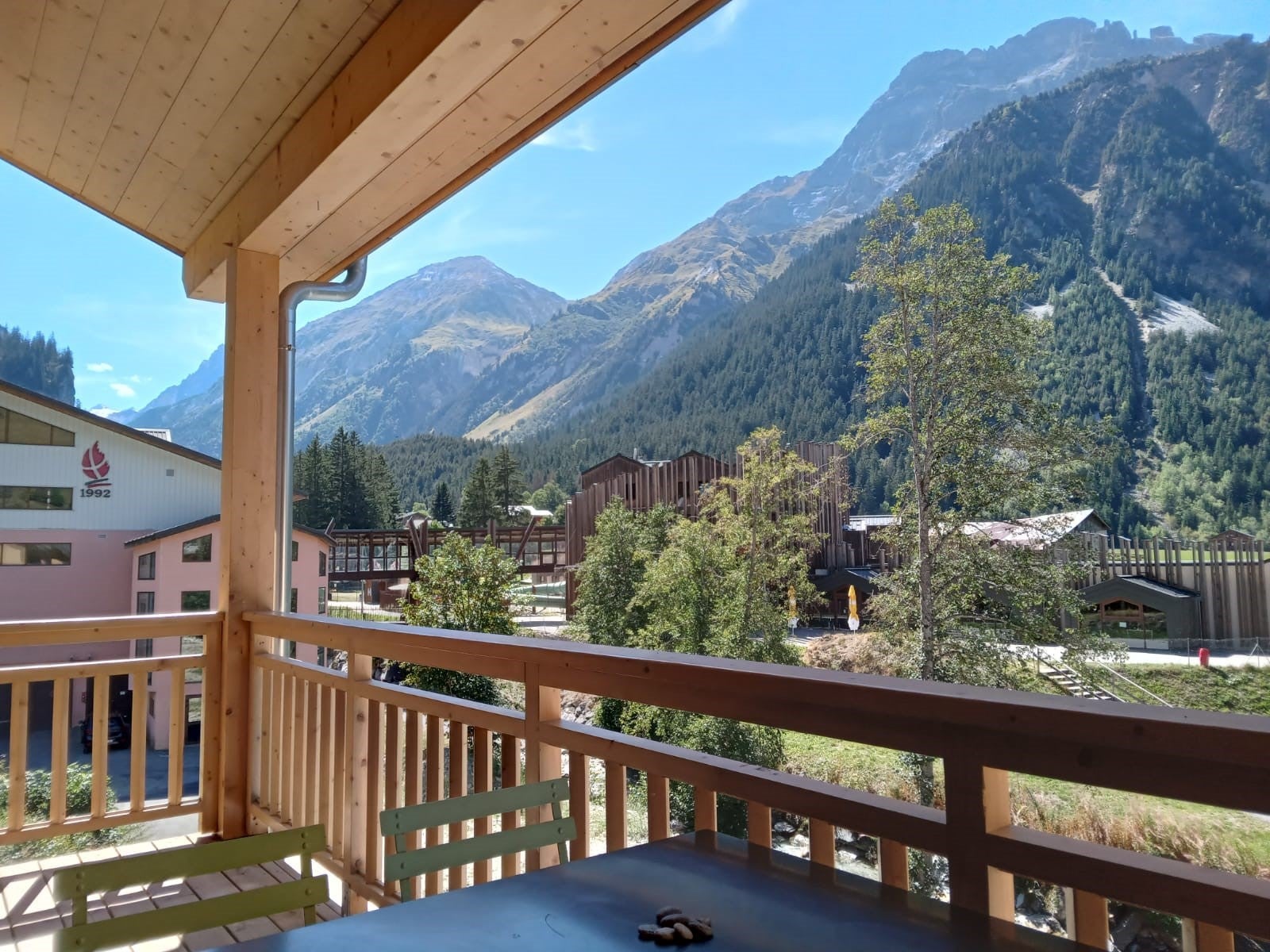 Flat Route du Rocher Blanc in Pralognan-la-Vanoise