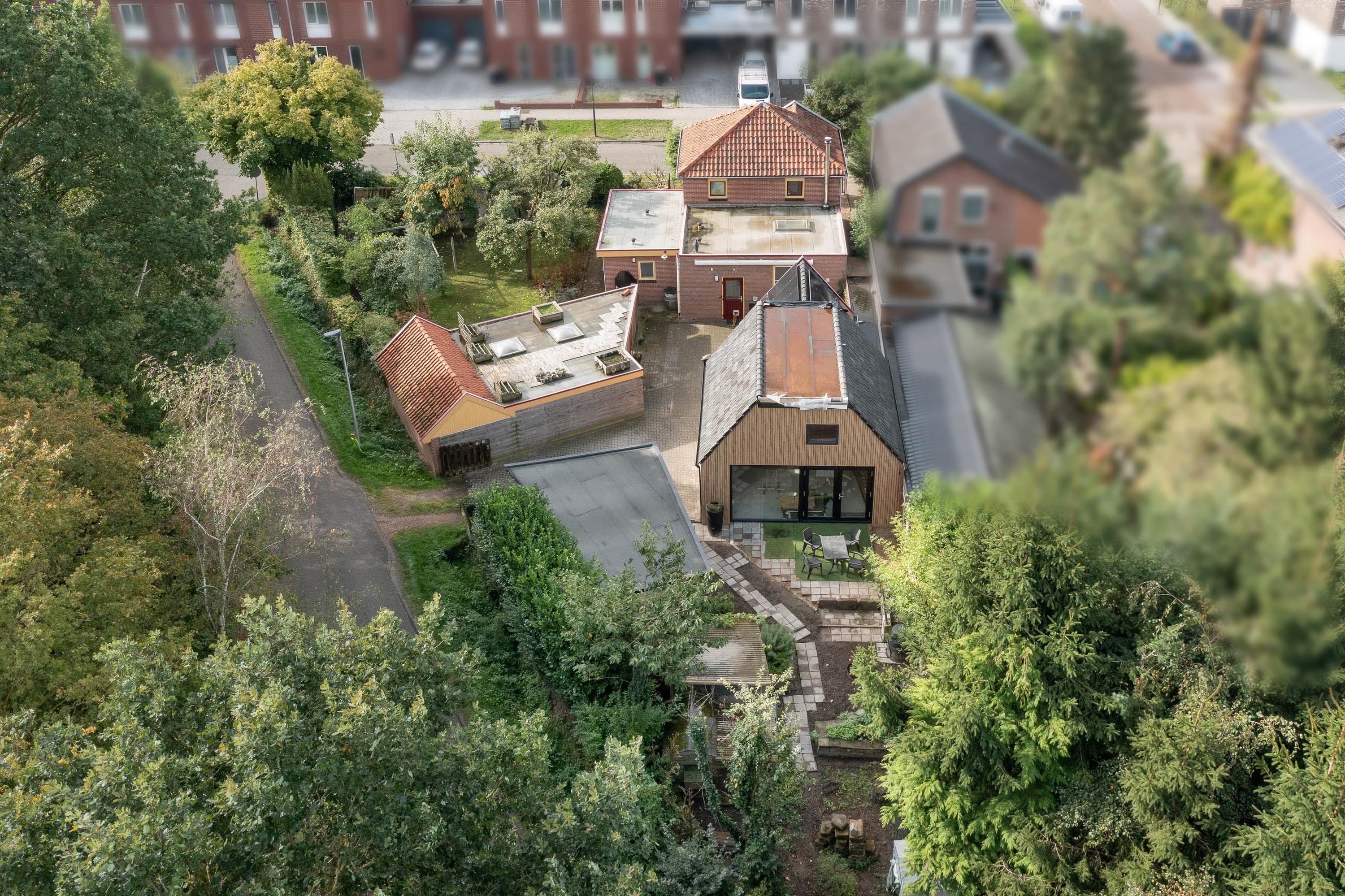 Vrijstaande woning te koop: van Alphenstraat 11, Hengelo