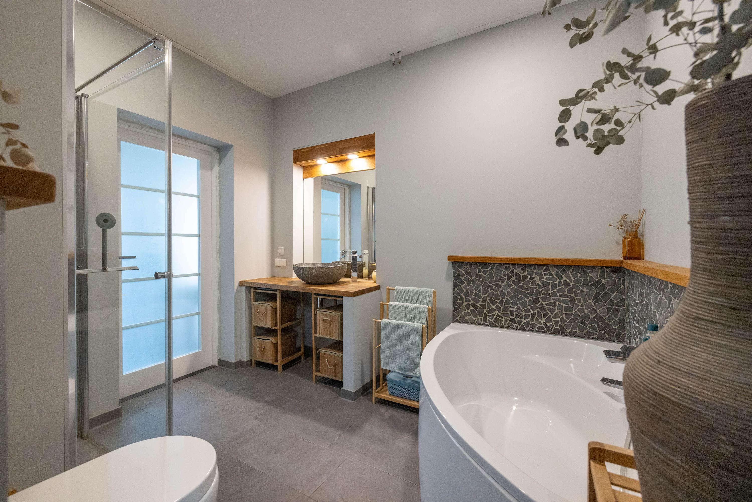 Vrijstaande woning te koop: van Alphenstraat 11, Hengelo
