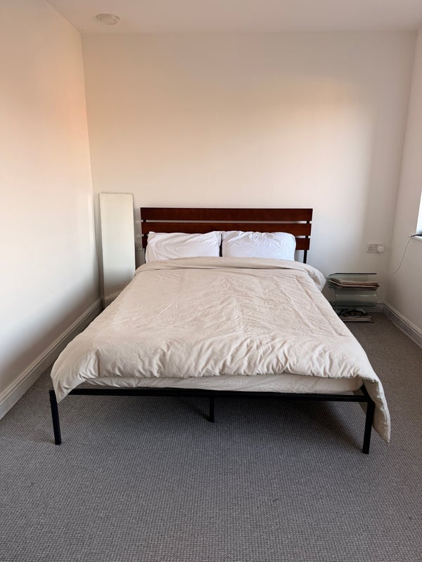Room Newlands Gardens in Wakefield