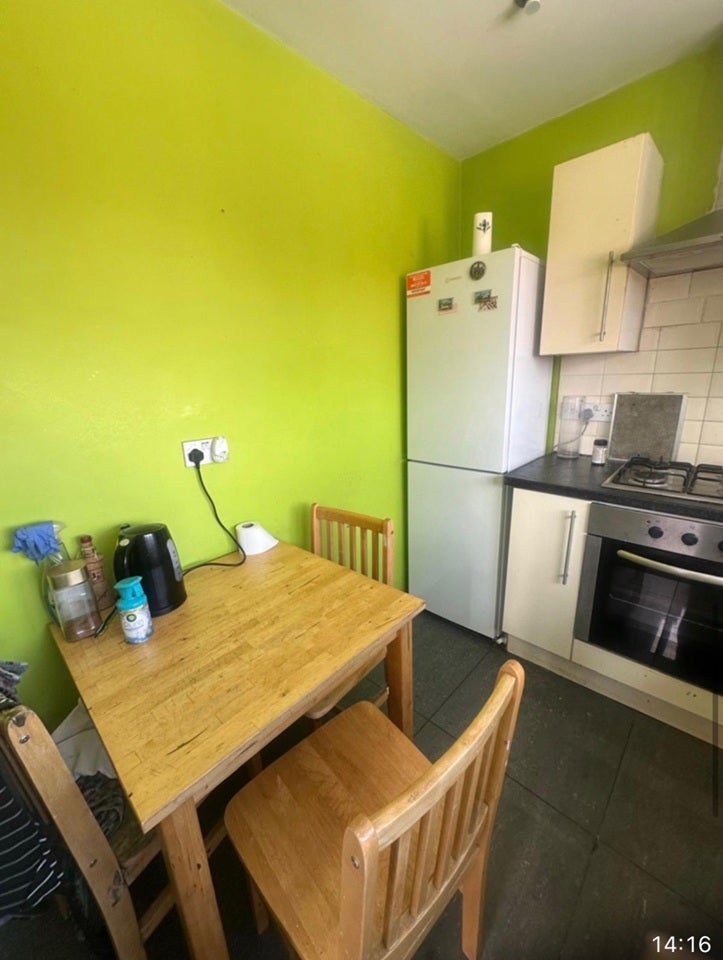 Room Saint Matthew's Row in Greater London