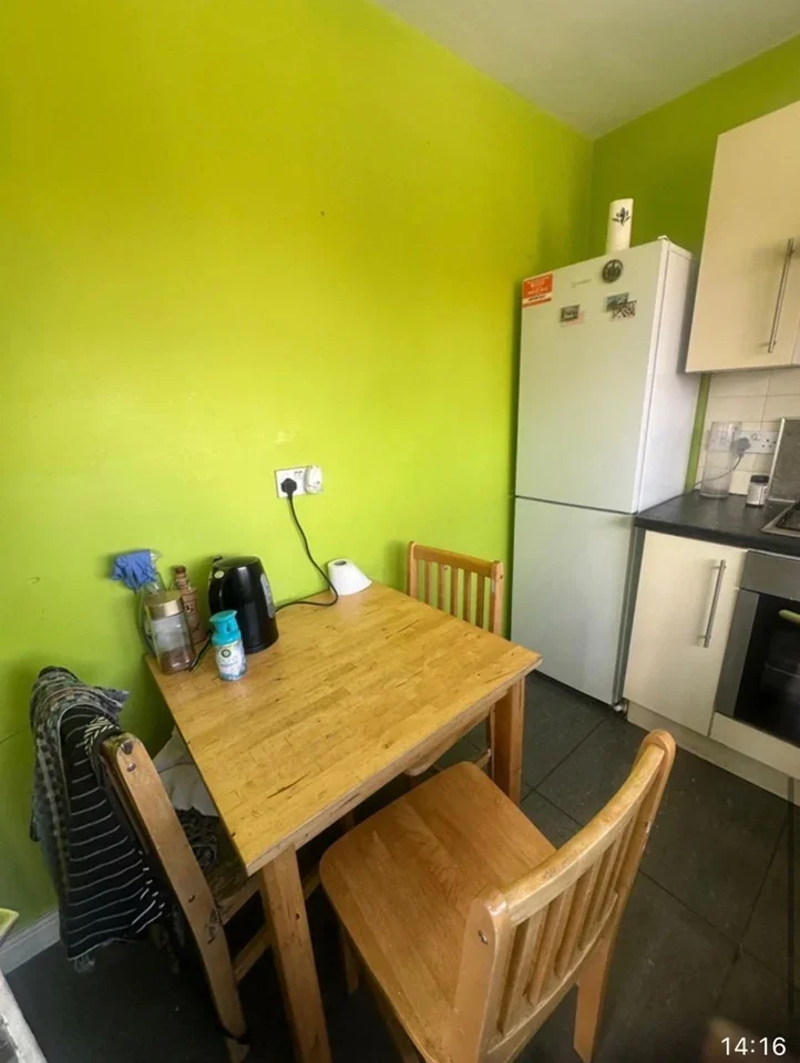 Room Saint Matthew's Row in Greater London