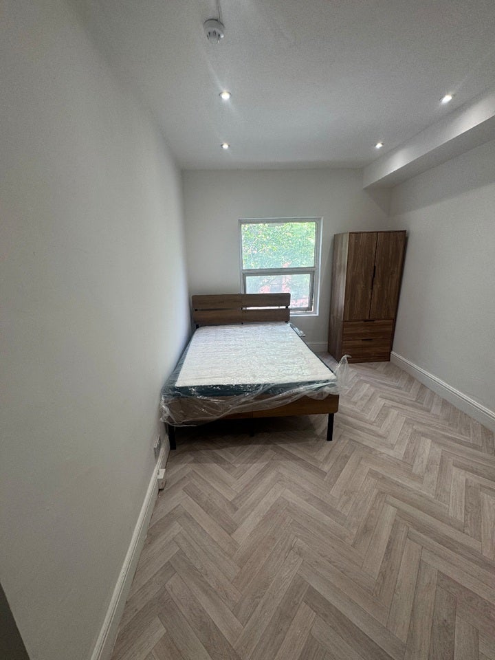 Room Mansfield Road in Nottingham