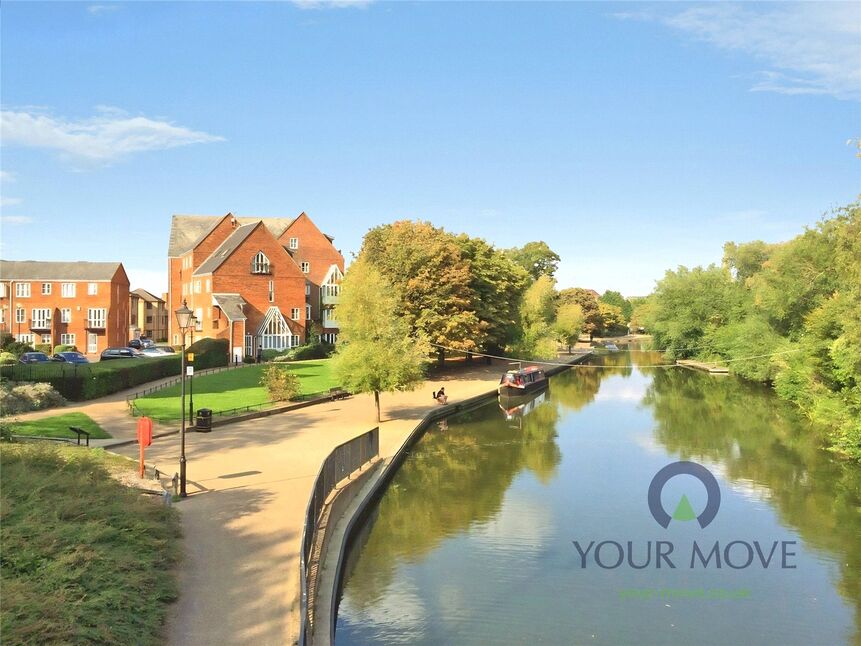 Flat Sovereigns Quay in Bedford