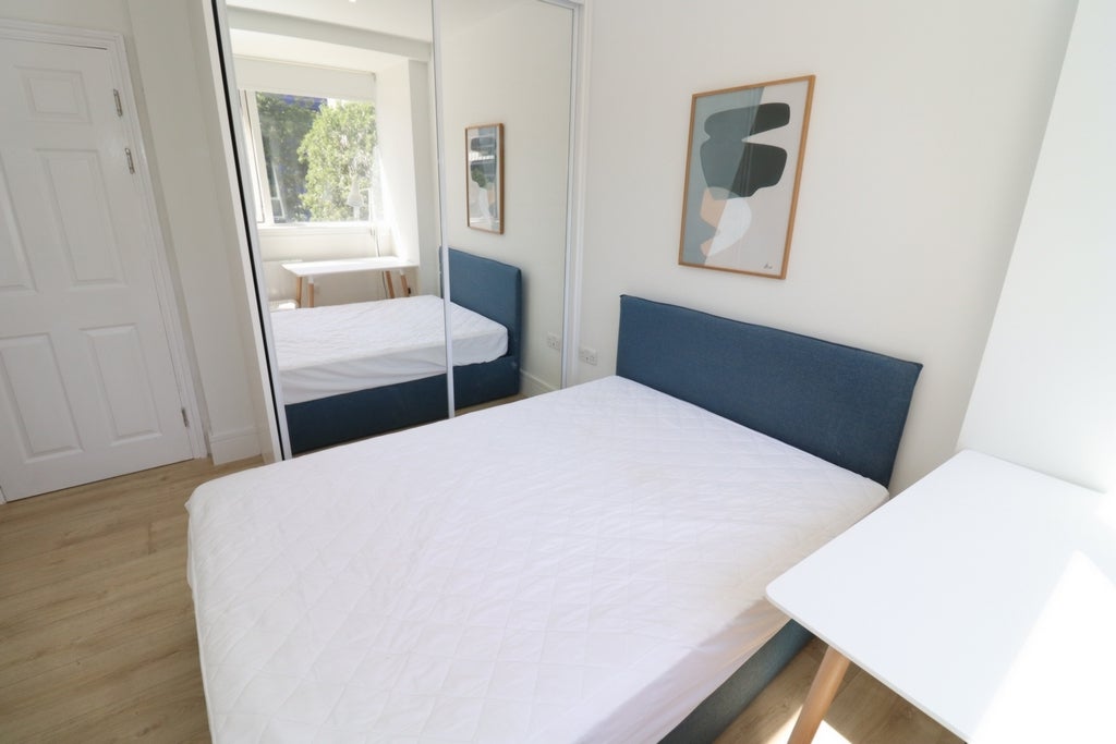 Room Globe Road in Greater London