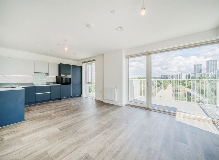 Flat Middlesex Way in Greater London