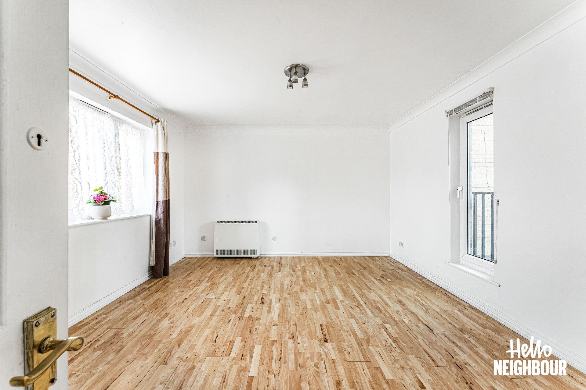 Flat Anchor Close in Greater London