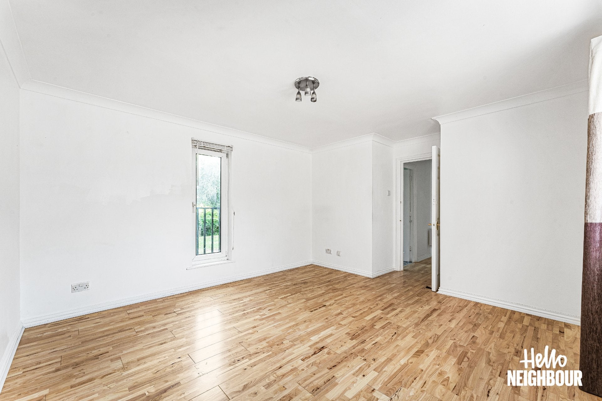 Flat Anchor Close in Greater London