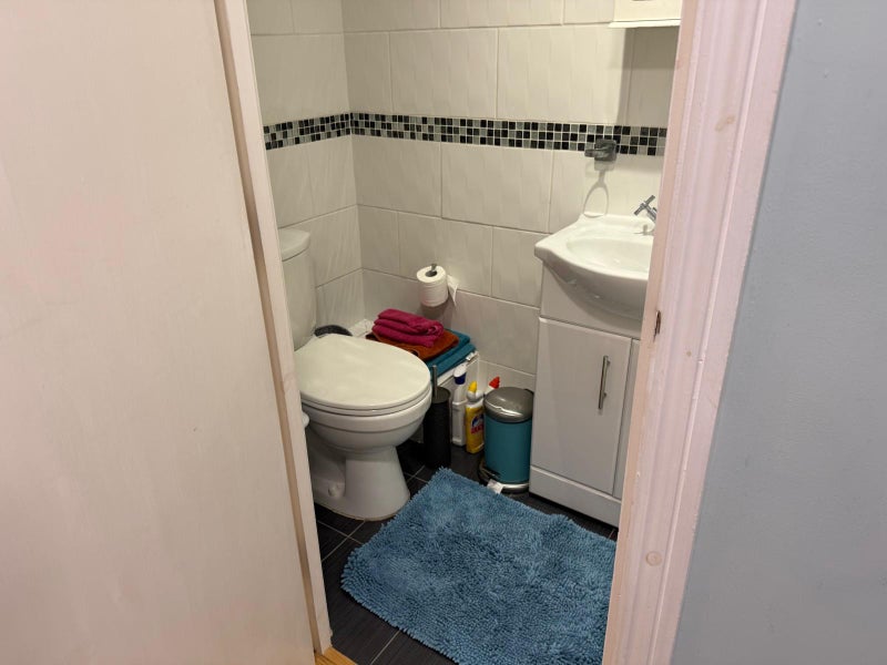 Room Wandsworth Road in Greater London