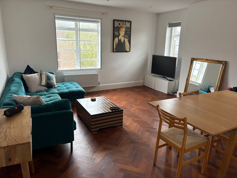 Flat The Broadway in Greater London