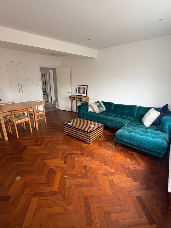 Flat The Broadway in Greater London
