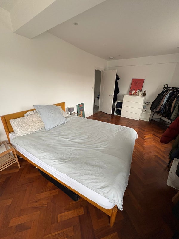 Flat The Broadway in Greater London