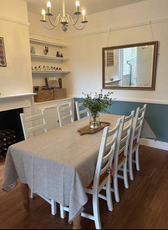 Room Elborough Street in Greater London