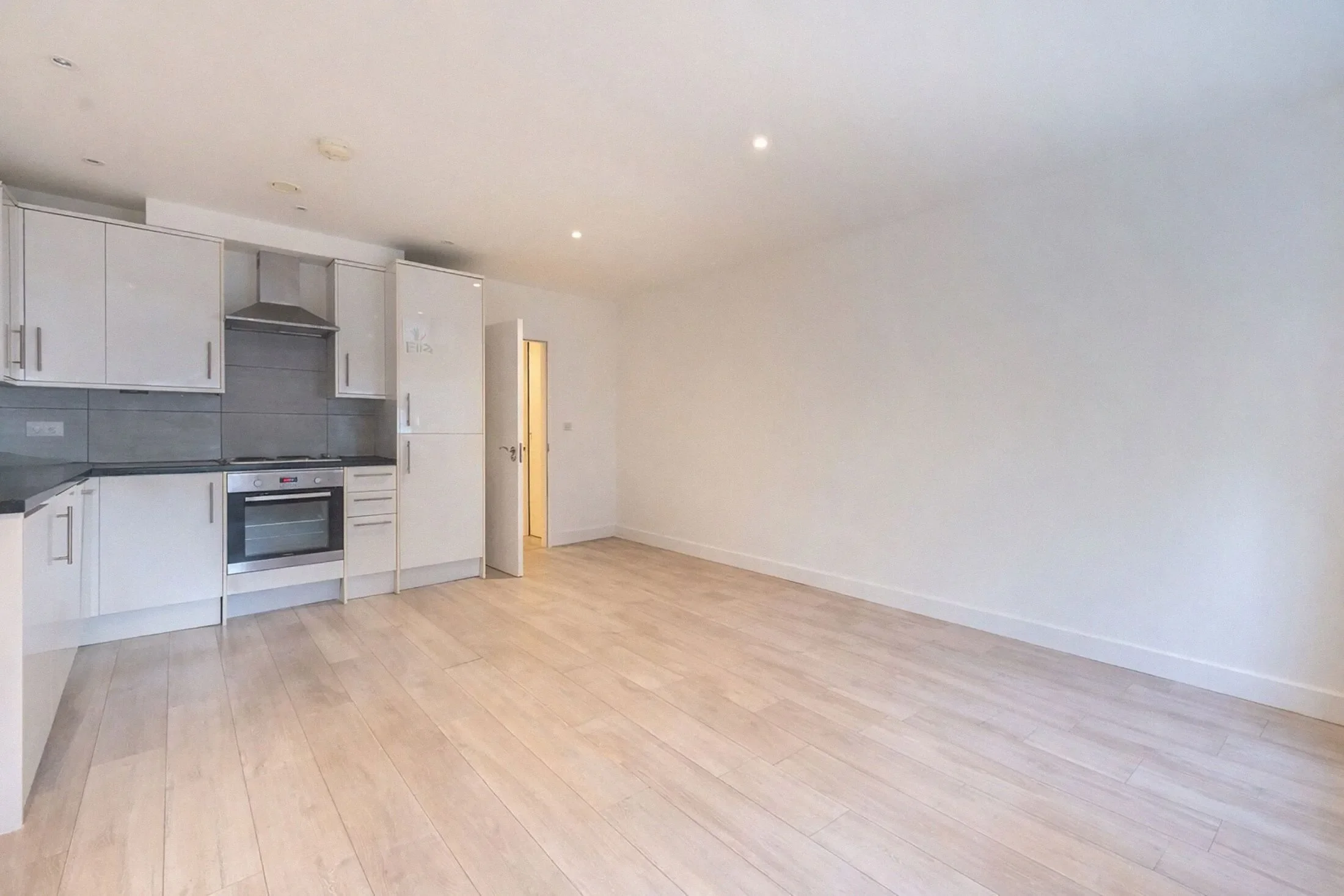 Flat Cranbrook Mews in Greater London