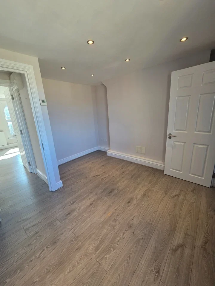 Flat Wrotham Road in Gravesham