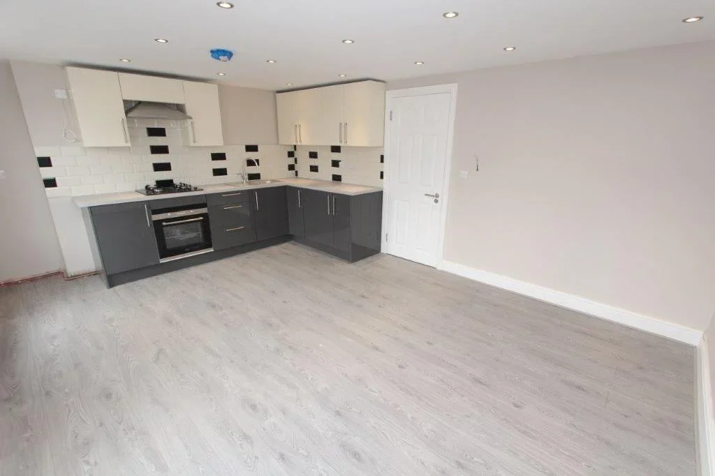 Flat Wrotham Road in Gravesham