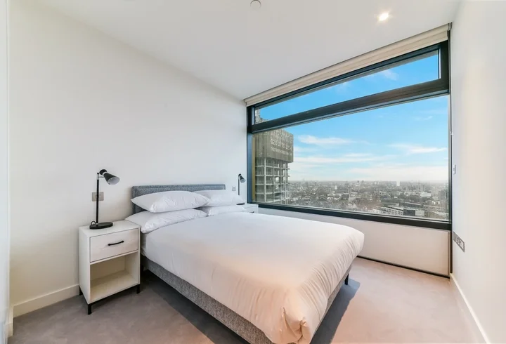 Flat Appold Street in Greater London