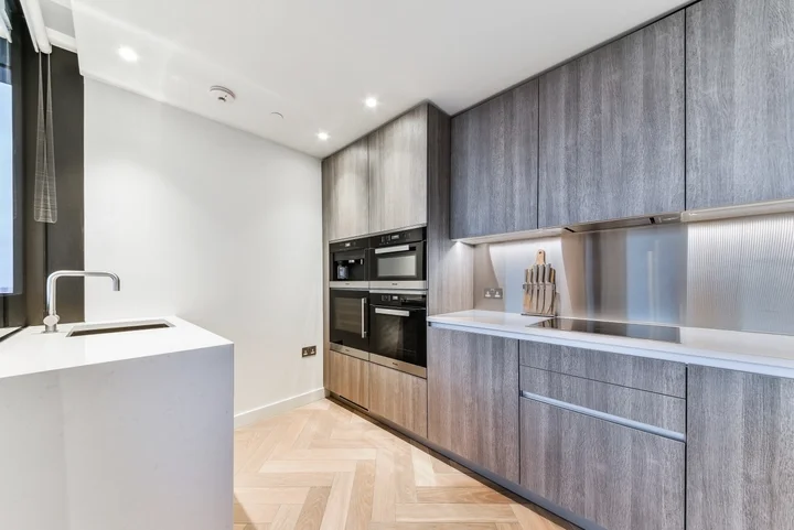 Flat Appold Street in Greater London