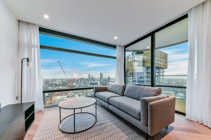 Flat Appold Street in Greater London