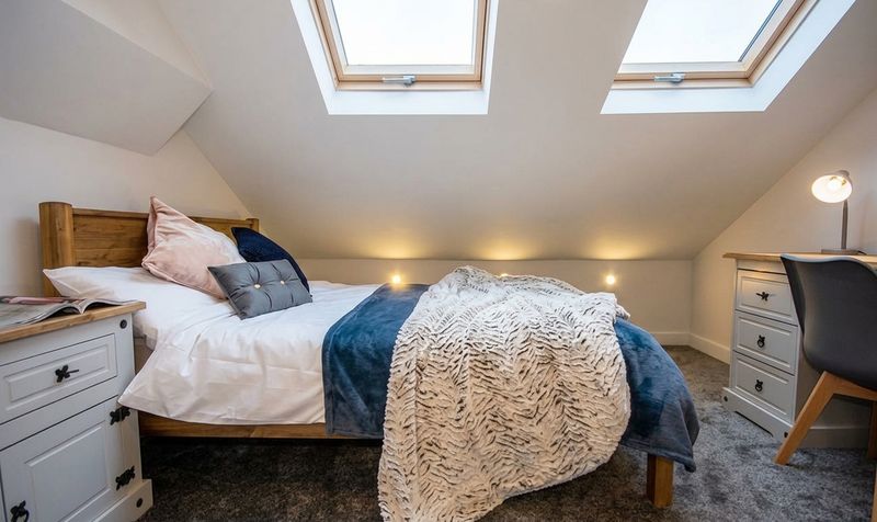 Room Marlborough Road in Coventry