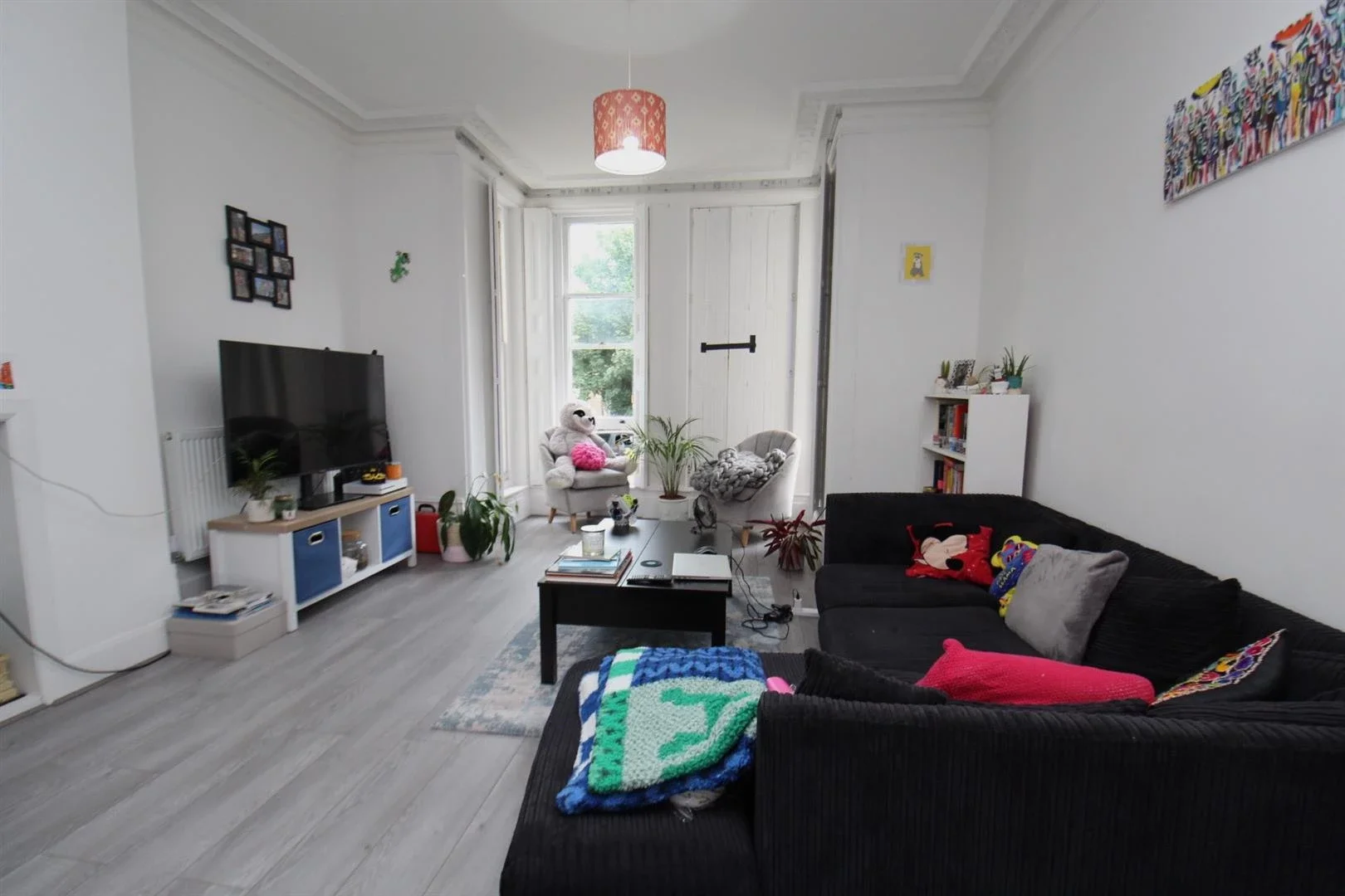 Flat Torrington Park in Greater London