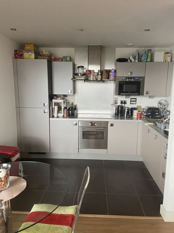 Room Blackwall Way in Greater London