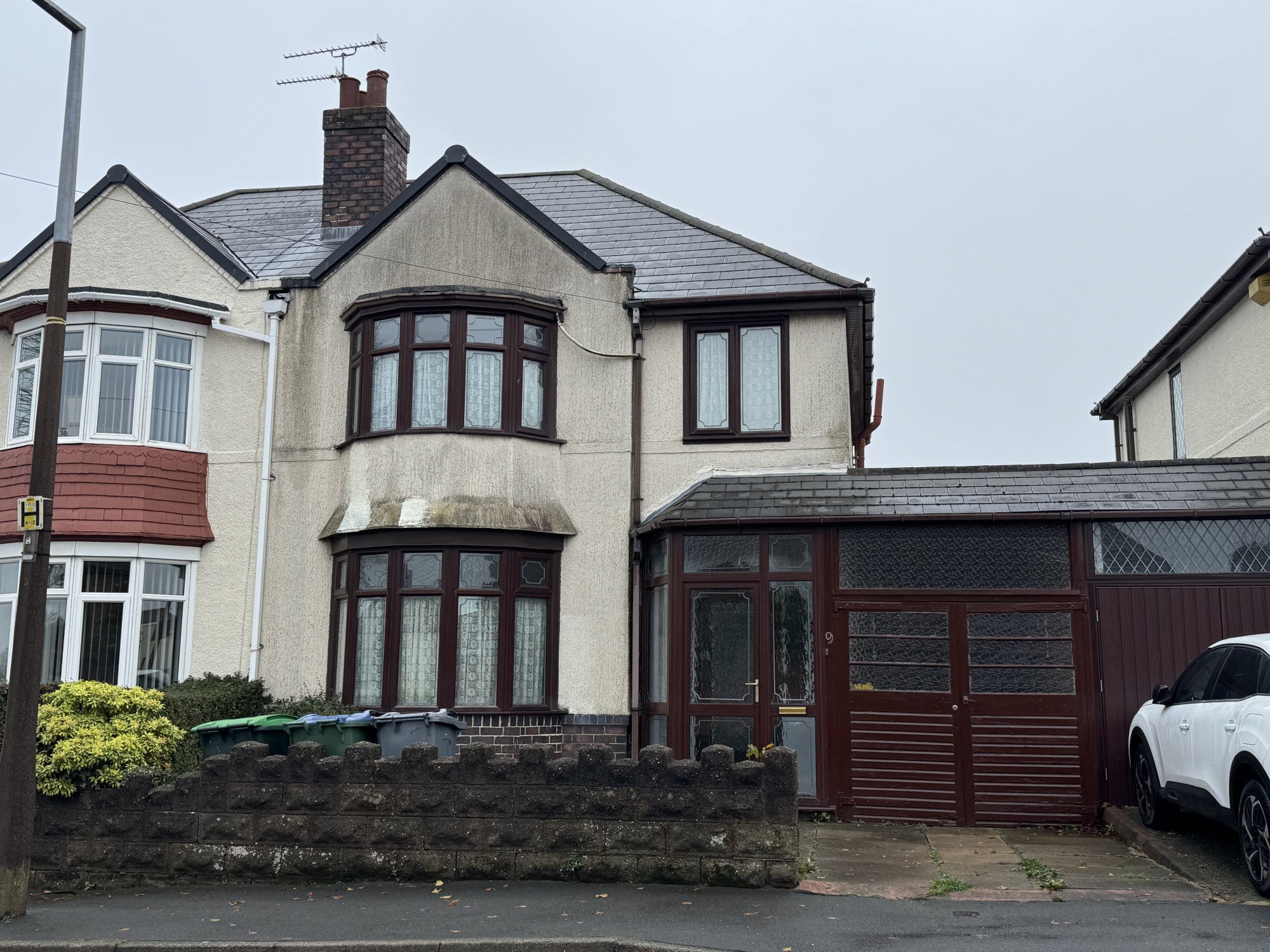 House Charlemont Avenue in Sandwell