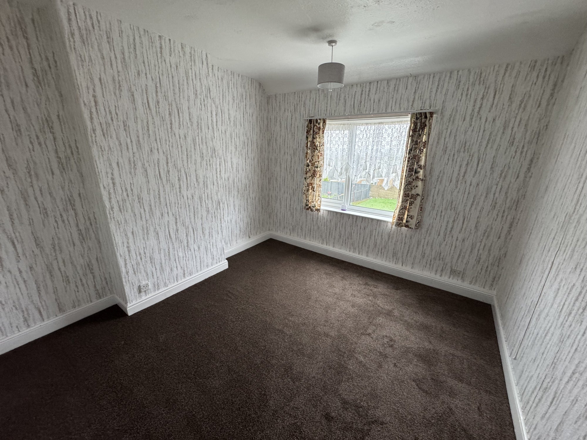 House Charlemont Avenue in Sandwell