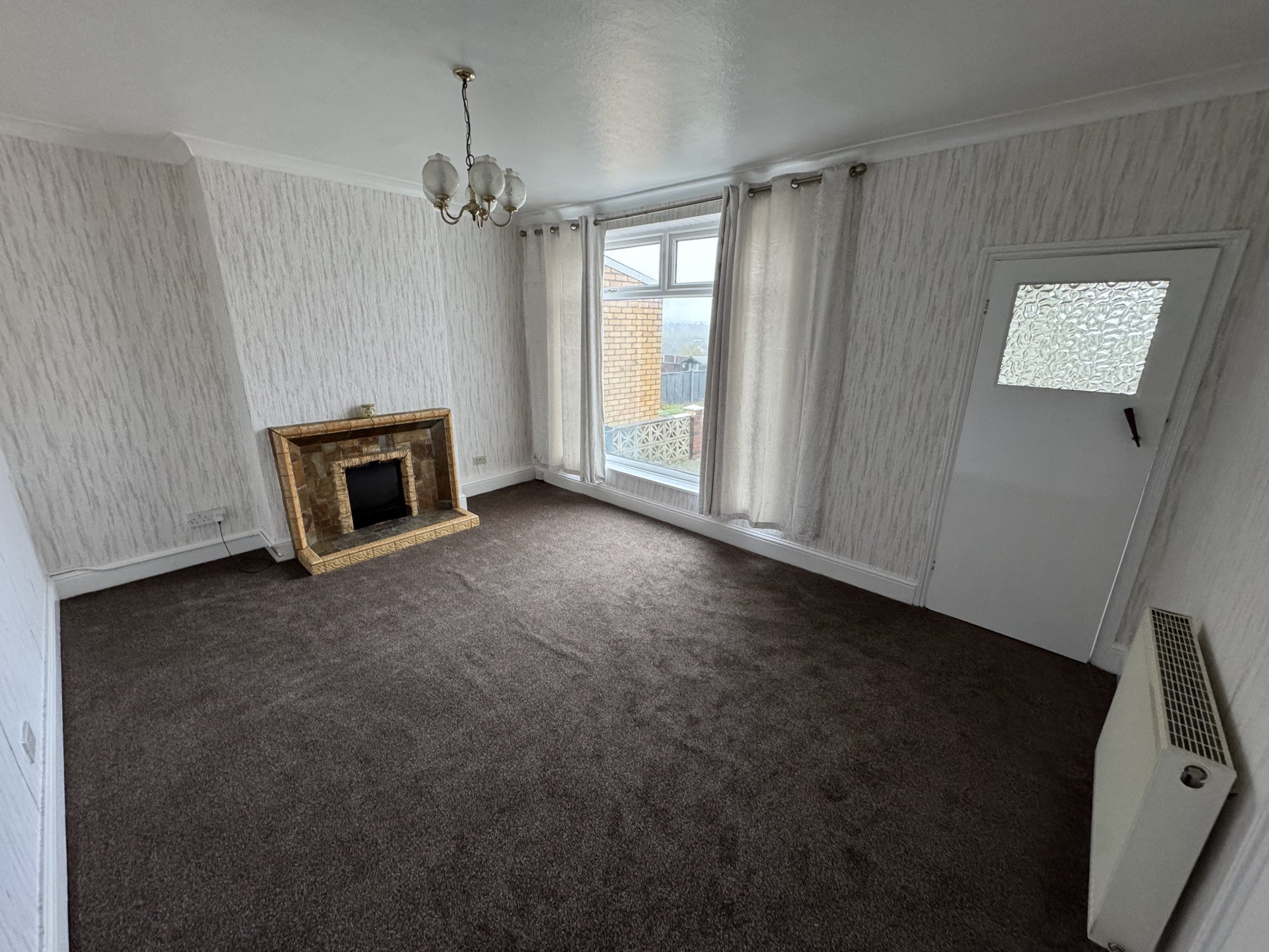 House Charlemont Avenue in Sandwell