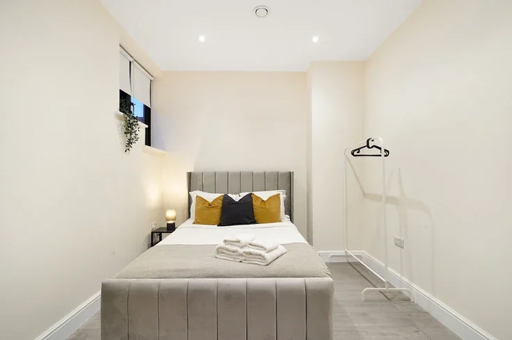 Flat Argyle Road in Greater London