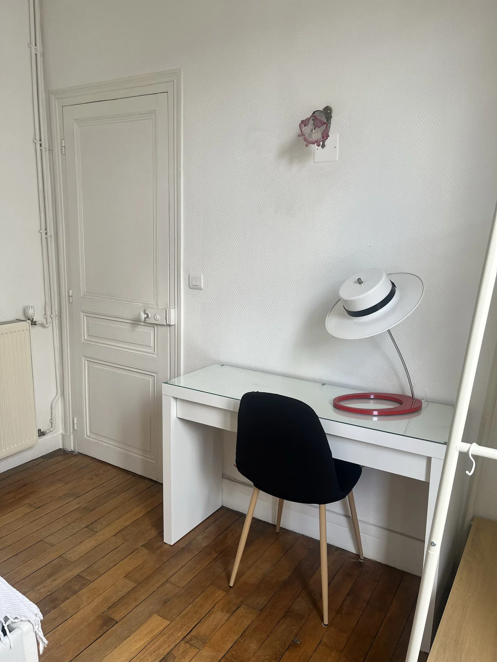 Room Villa Francisco Ferrer in Issy-les-Moulineaux