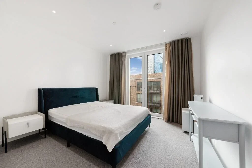 Flat Sidney Street in Greater London