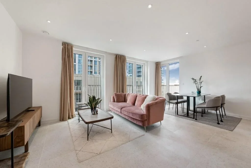 Flat Sidney Street in Greater London