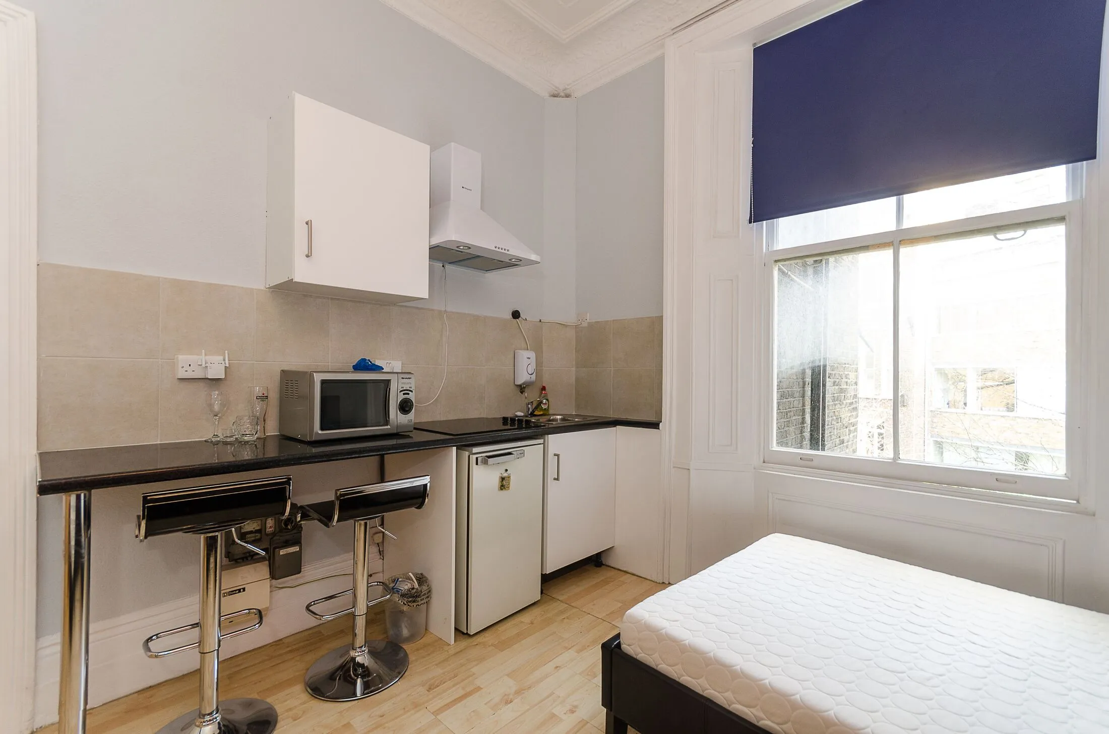 Flat Marloes Road in Greater London