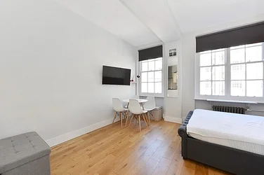 Flat Queensway in City of Westminster
