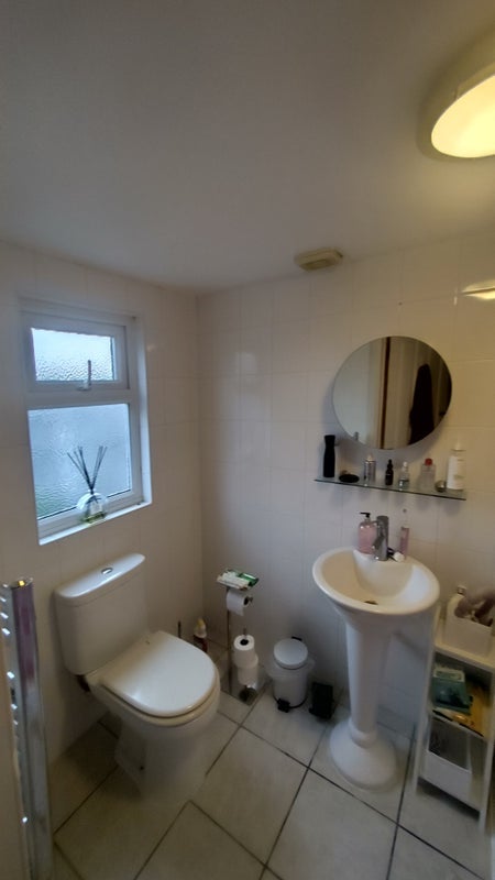 Room Mysore Road in Greater London