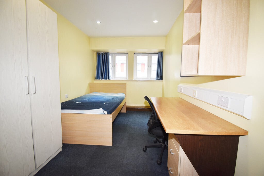Room Smithford Way in Coventry
