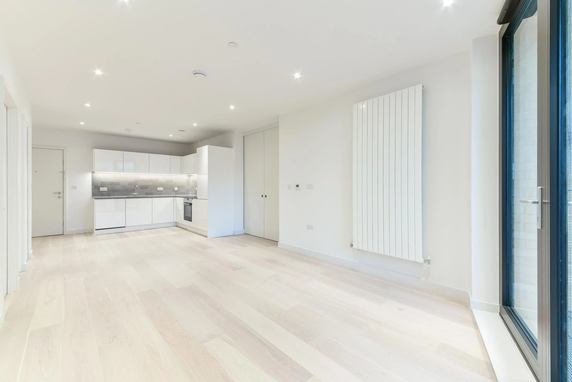 Flat Starboard Way in Greater London