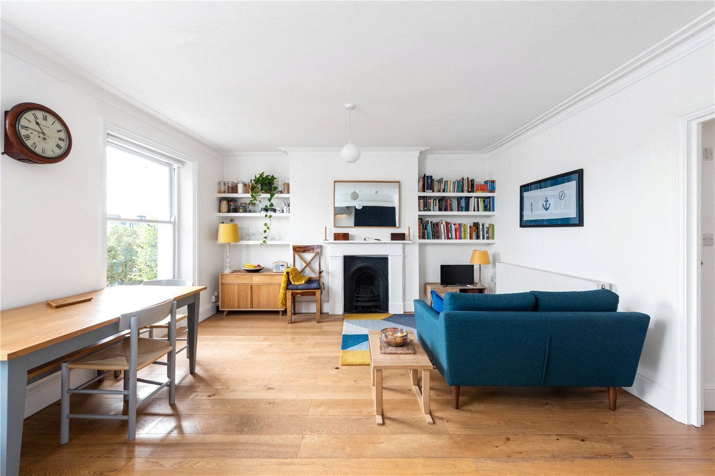 Flat Petherton Road in Greater London