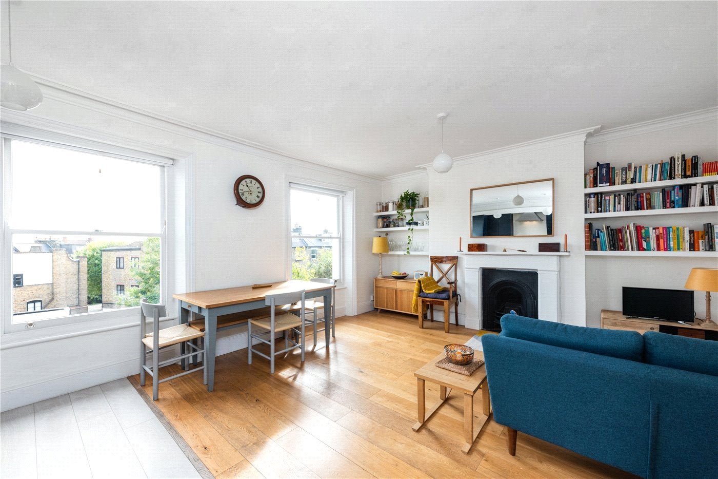 Flat Petherton Road in Greater London