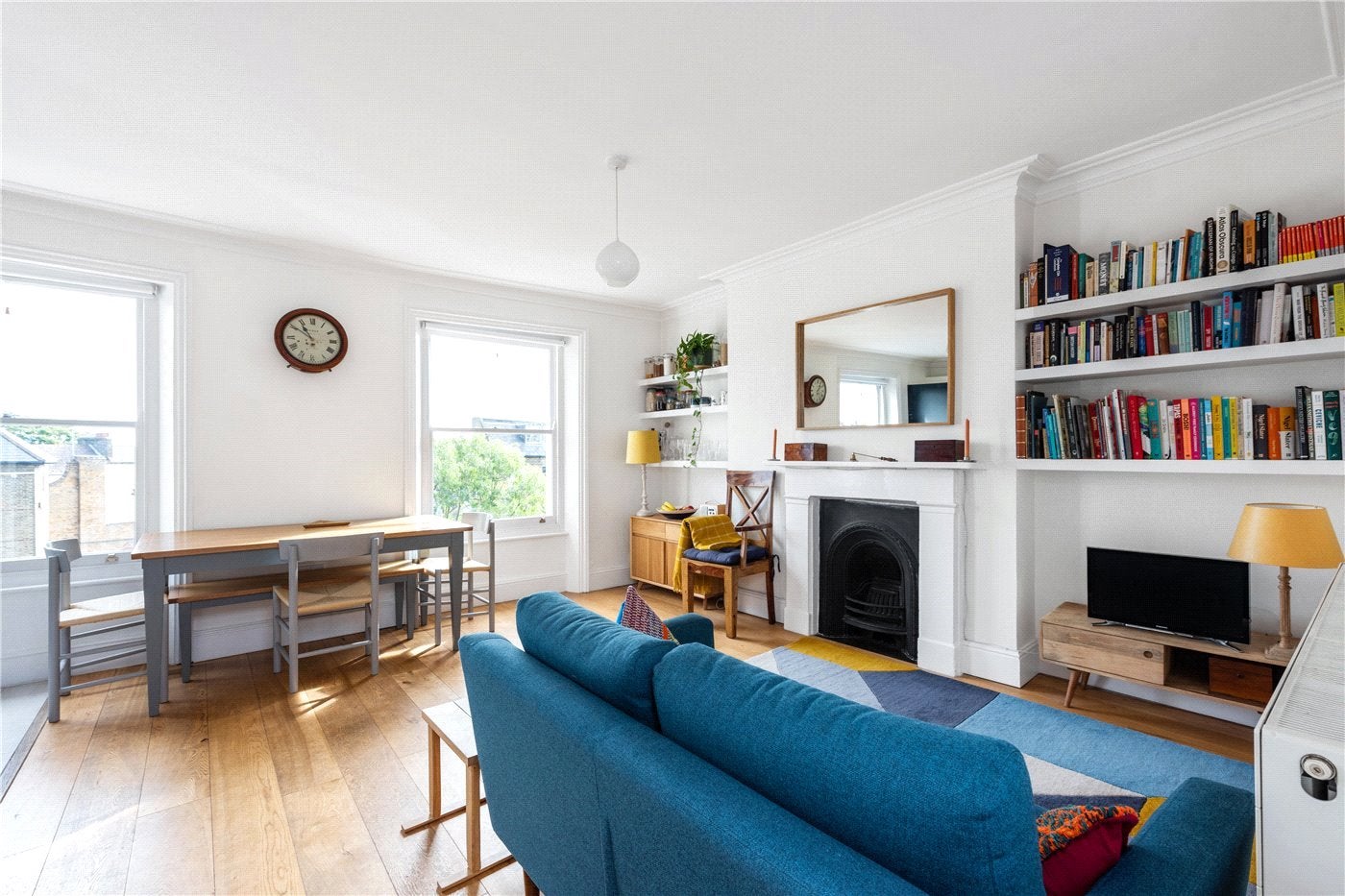 Flat Petherton Road in Greater London