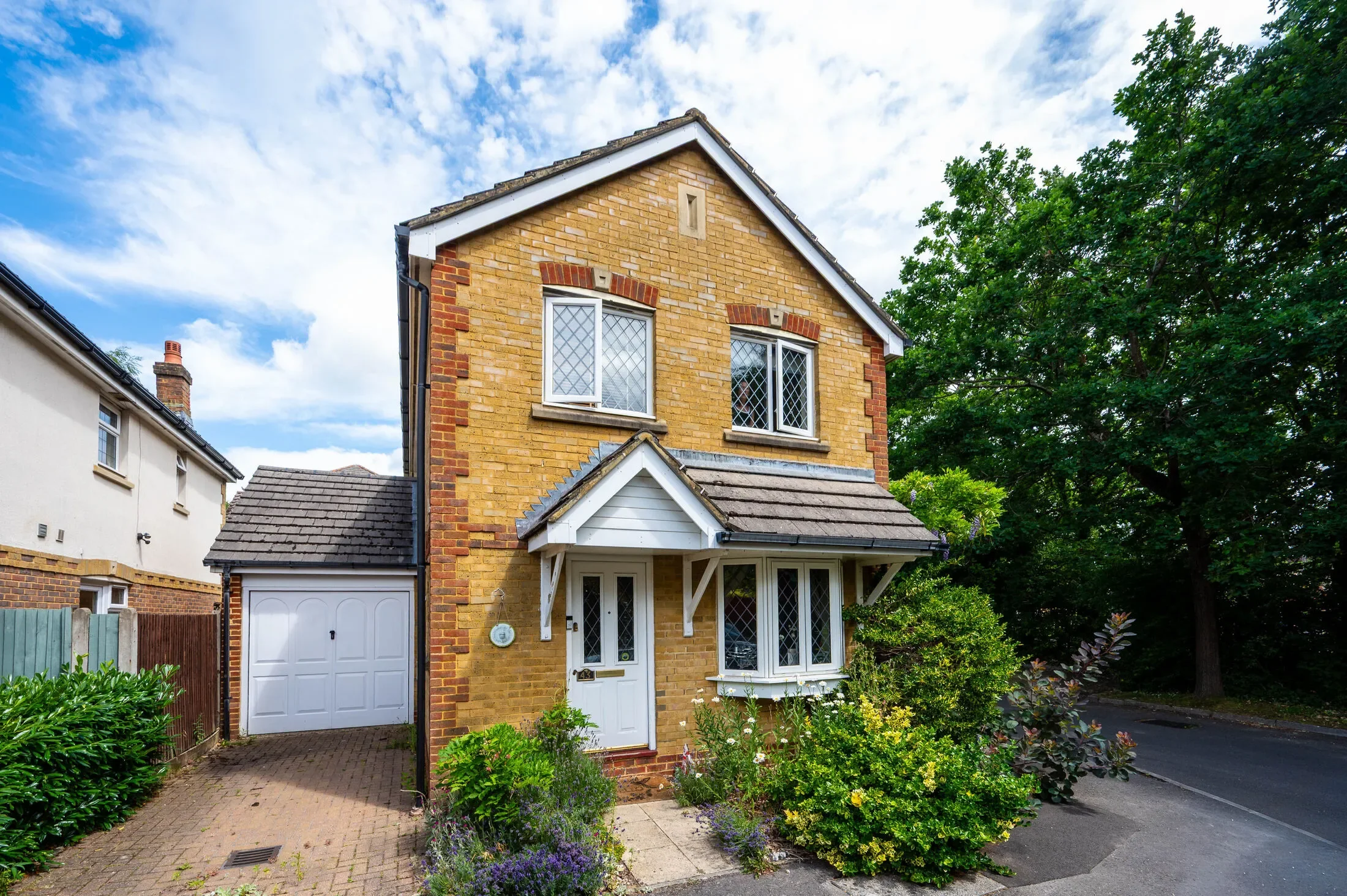 House Lorne Gardens in Woking