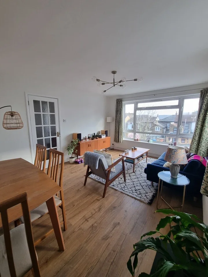 Flat Rosedene Terrace in Greater London