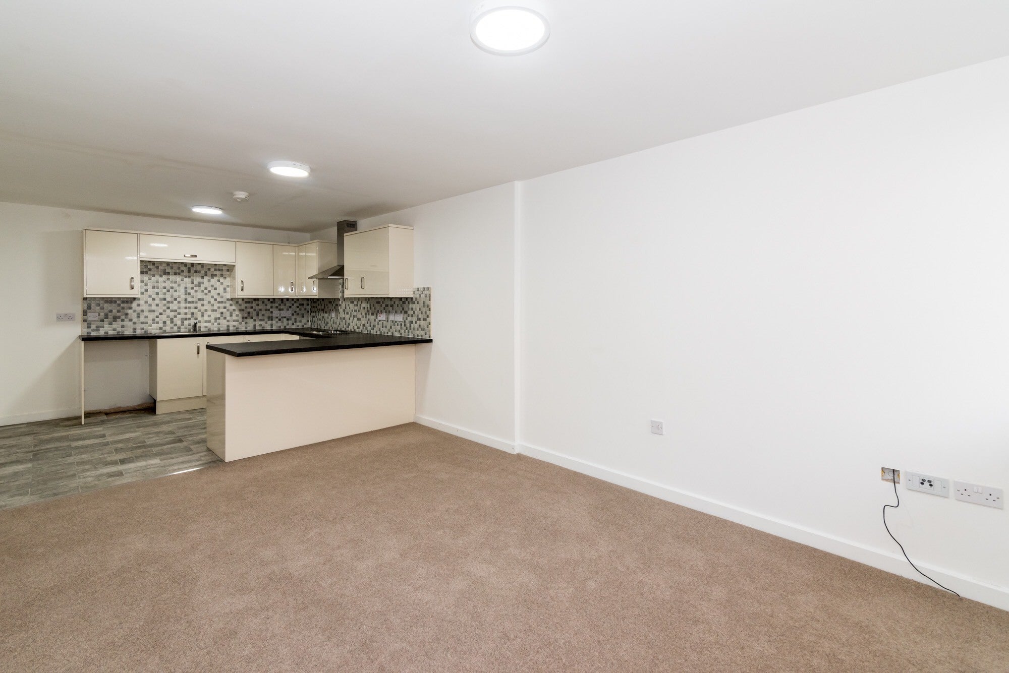 Flat Beecroft Road in Cannock Chase