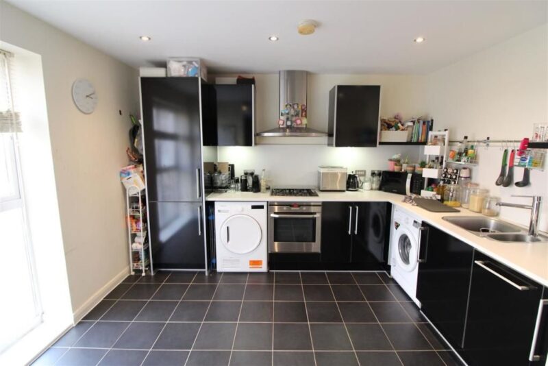 Flat Mereways in Metropolitan Borough of Solihull