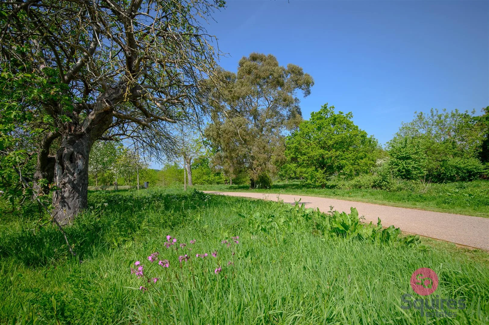 Flat Medawar Drive in Greater London