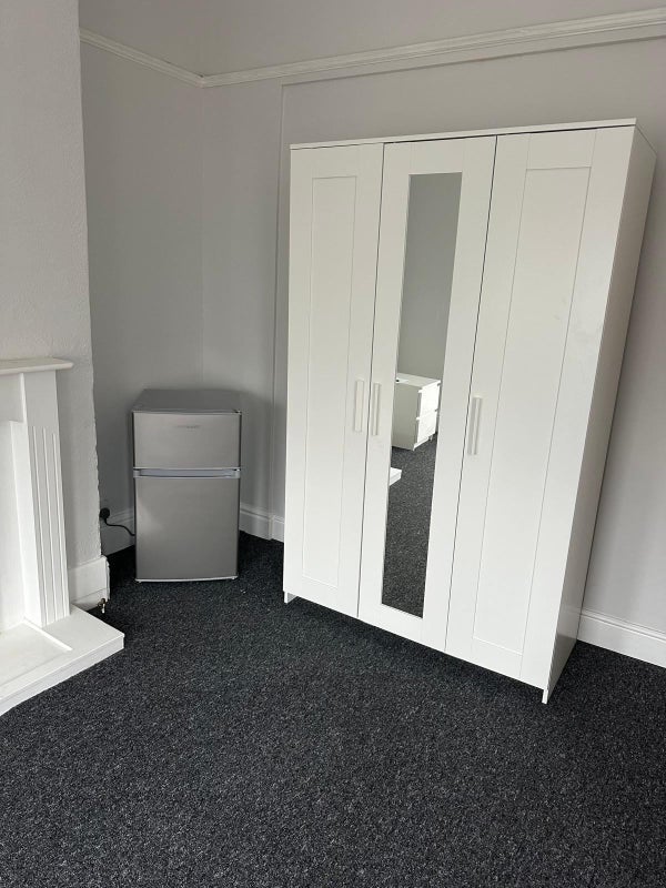 Room Holdenhurst Road in Bournemouth